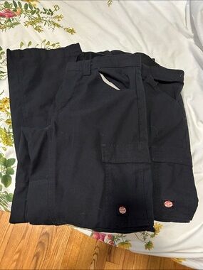 Men's Black Cargo Pants with Multi-Pocket Utility